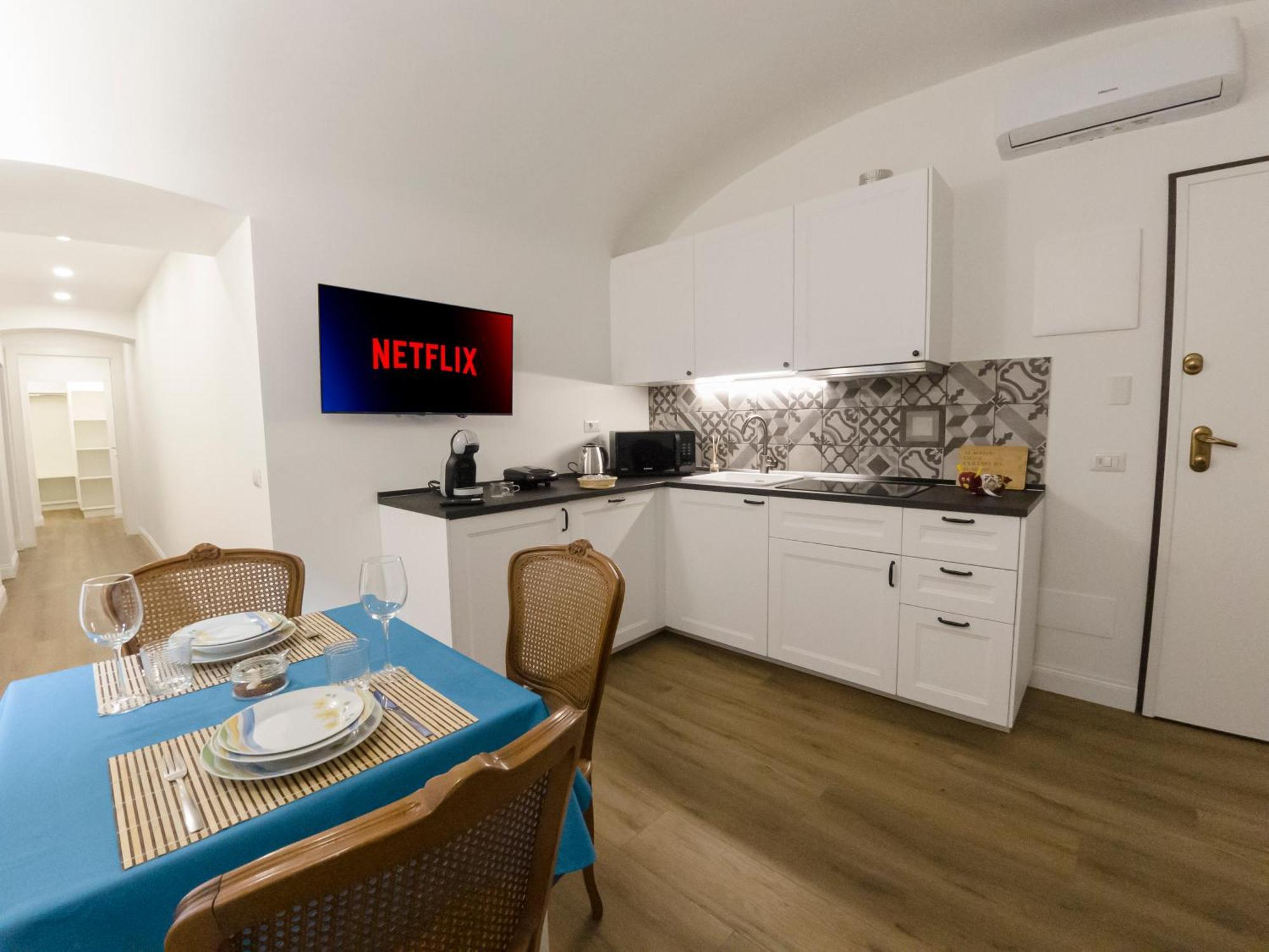 Апартаменти Centro-5Stelle 10 Minuti Dal Mare A Piedi Савона Екстер'єр фото